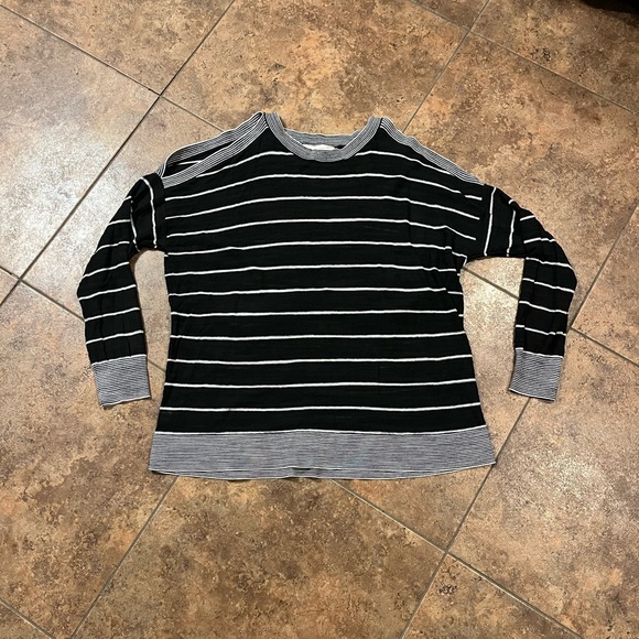 Loft Peekaboo ShoulderTop Size‎ L - Picture 4 of 8